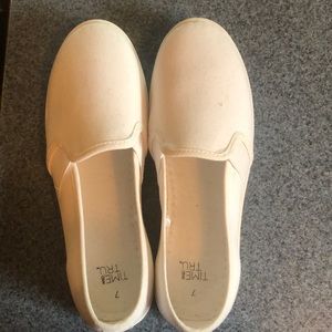 White flats, size 7